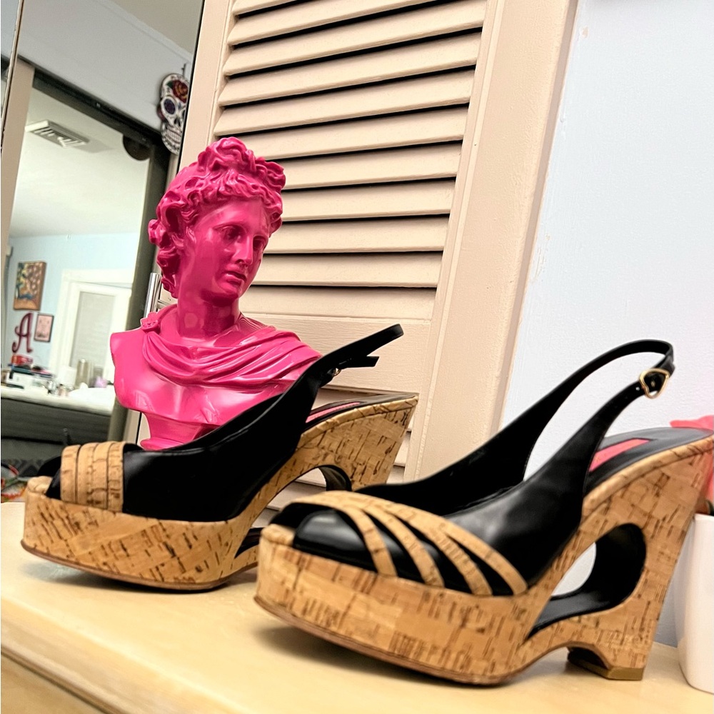 đź’—NWOT BETSEY JOHNSON WEDGESđź’— - Picture 6 of 16